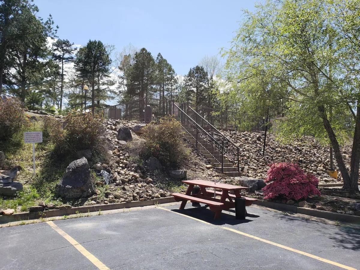 Hot Springs Village Inn Exterior photo